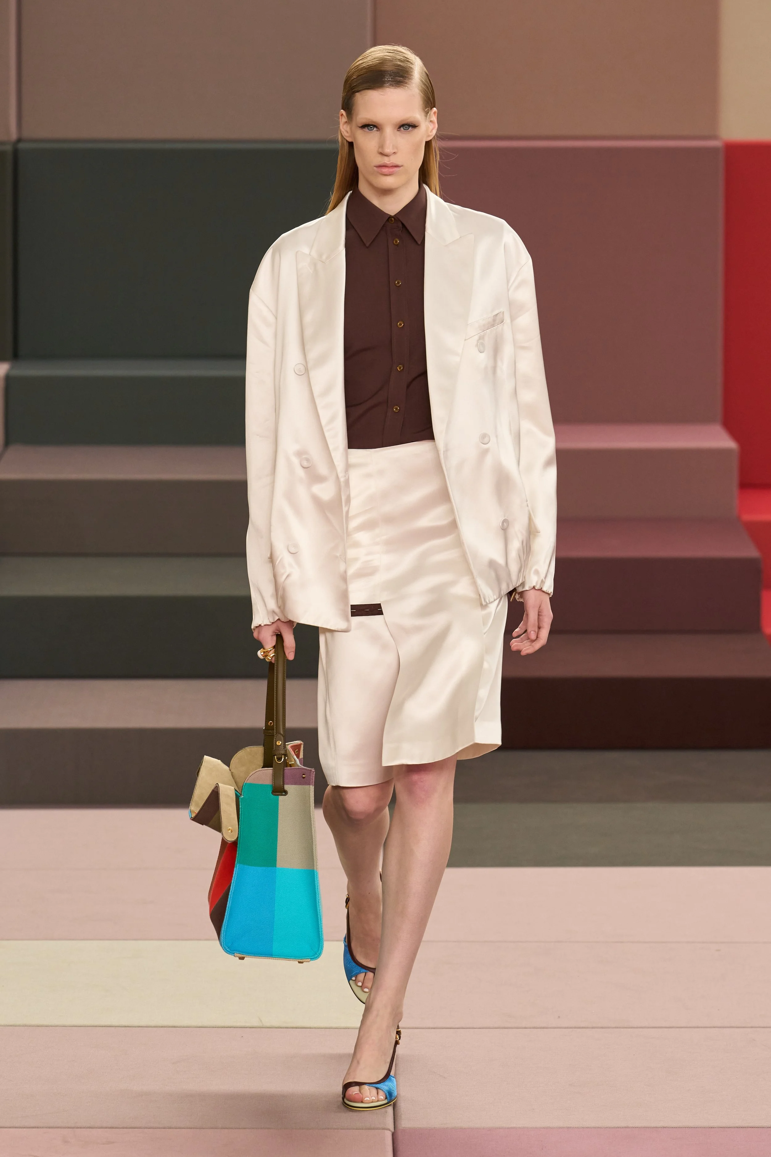 FENDI SS26 - SHOW REPORT - BEHIND THE BLINDS —